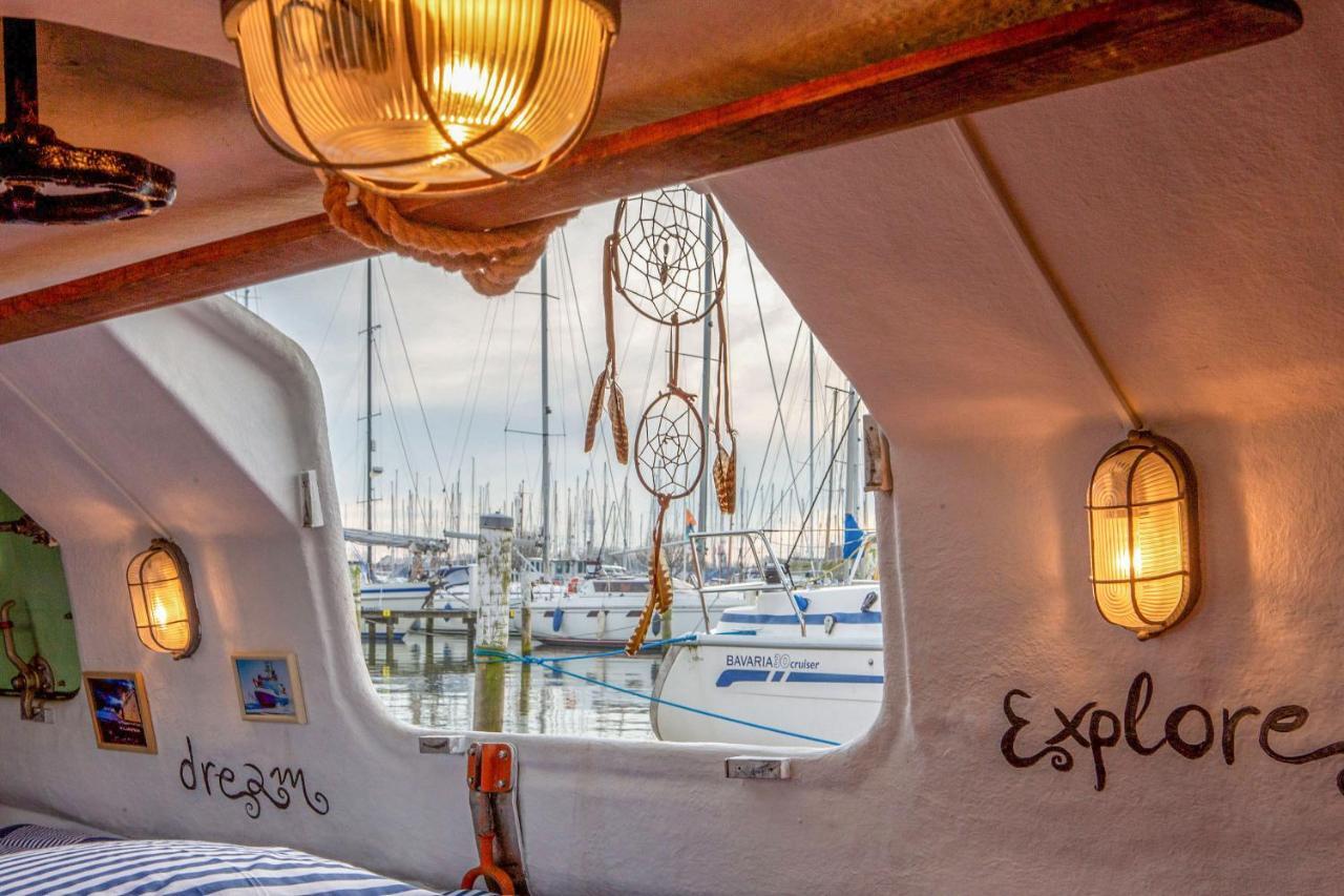 Polarstern - Unique Boatstay! Monnickendam Εξωτερικό φωτογραφία